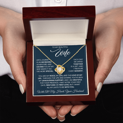 Heartfelt-message-card-with-wife-necklace-gift
