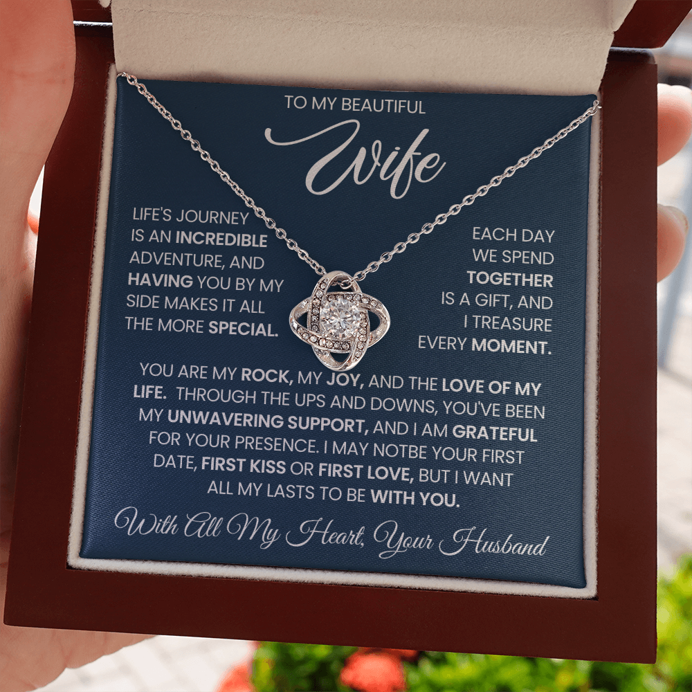 Romantic-jewelry-gift-for-wife-with-elegant-packaging