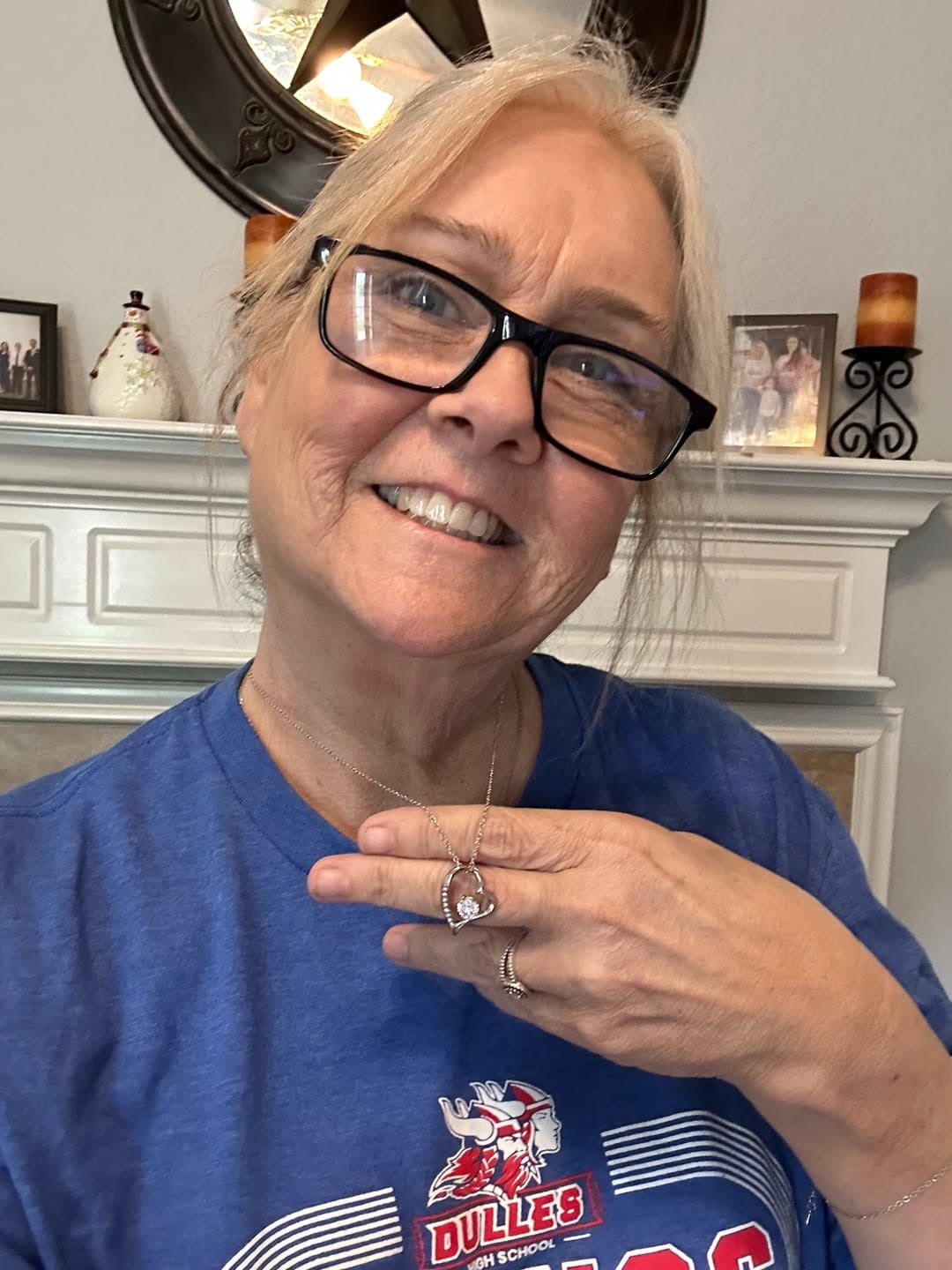 She-Read-the-Card-Through-Her-Tears-mom-review-2